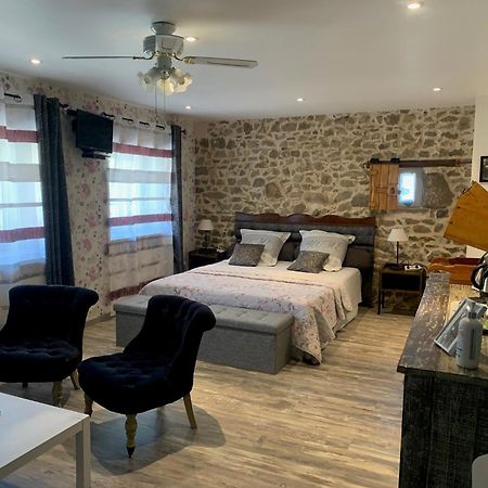 Chambres D'Hotes Les Vergers De Louise Thiolieres Esterno foto