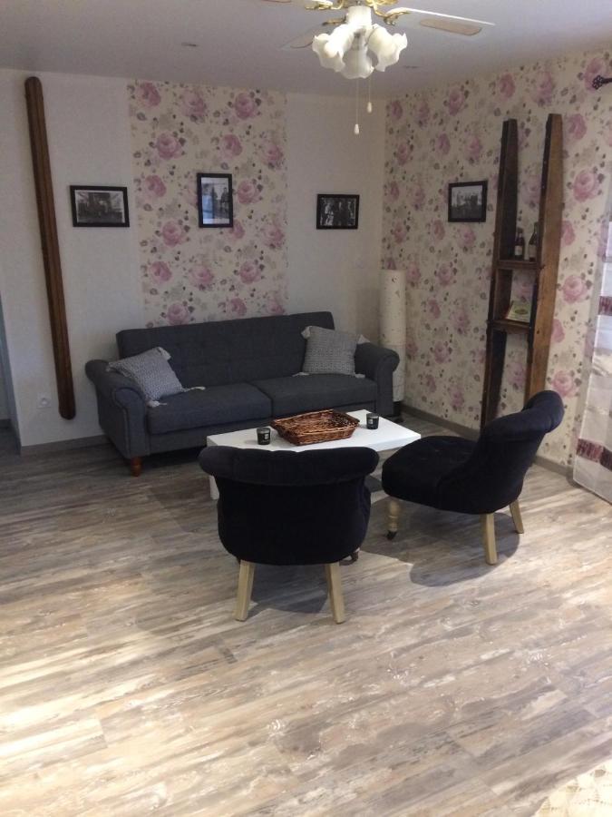 Chambres D'Hotes Les Vergers De Louise Thiolieres Esterno foto