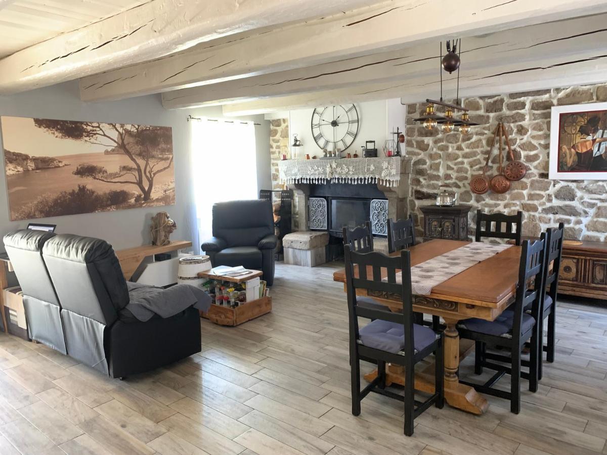 Chambres D'Hotes Les Vergers De Louise Thiolieres Esterno foto